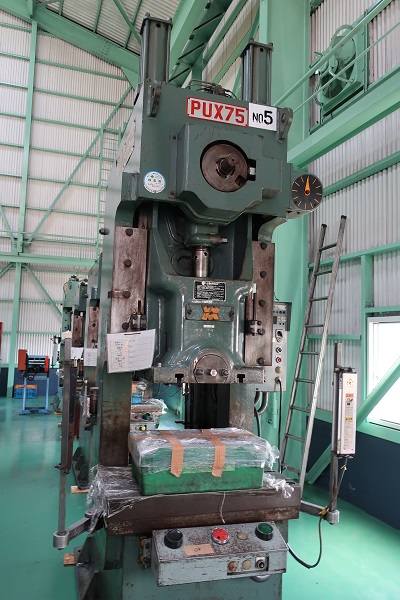 > </div>
<div class=